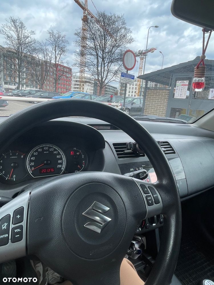 Suzuki Swift 1.5 GS - 5