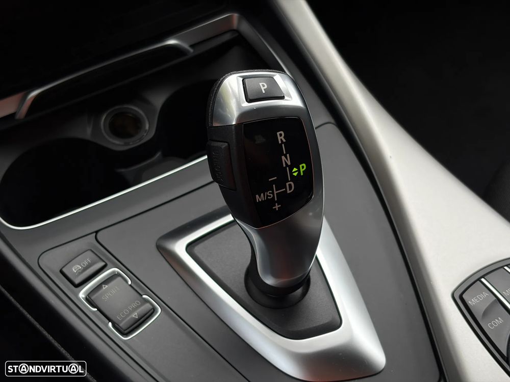 BMW 116 d Aut. Advantage - 34