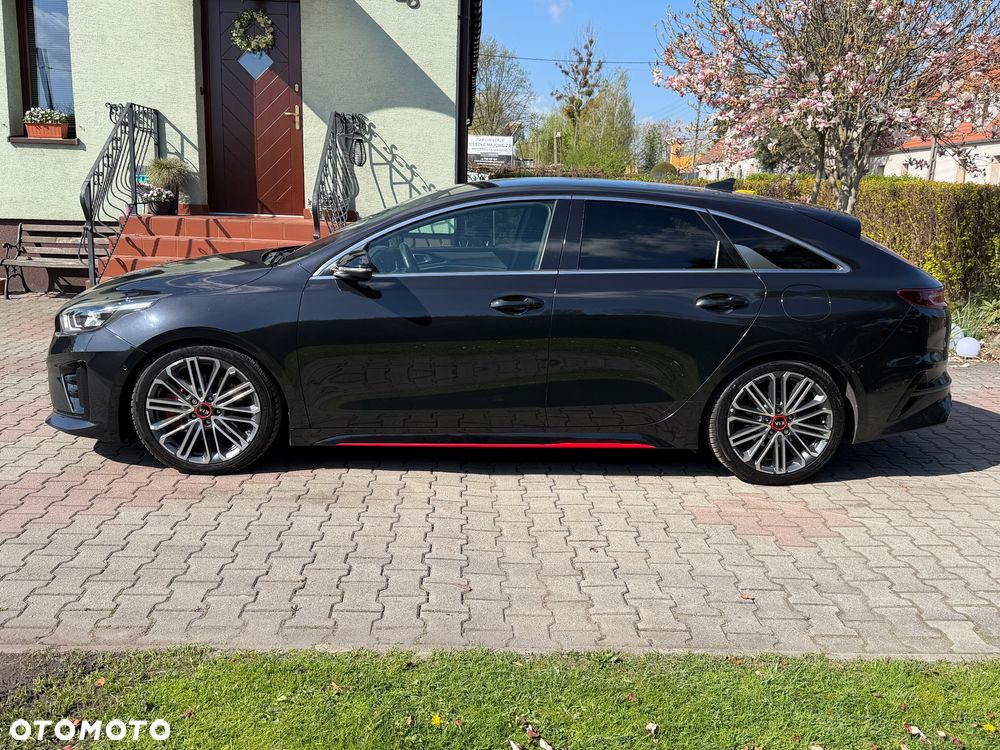 Kia ProCeed 1.6 T-GDI GT - 2