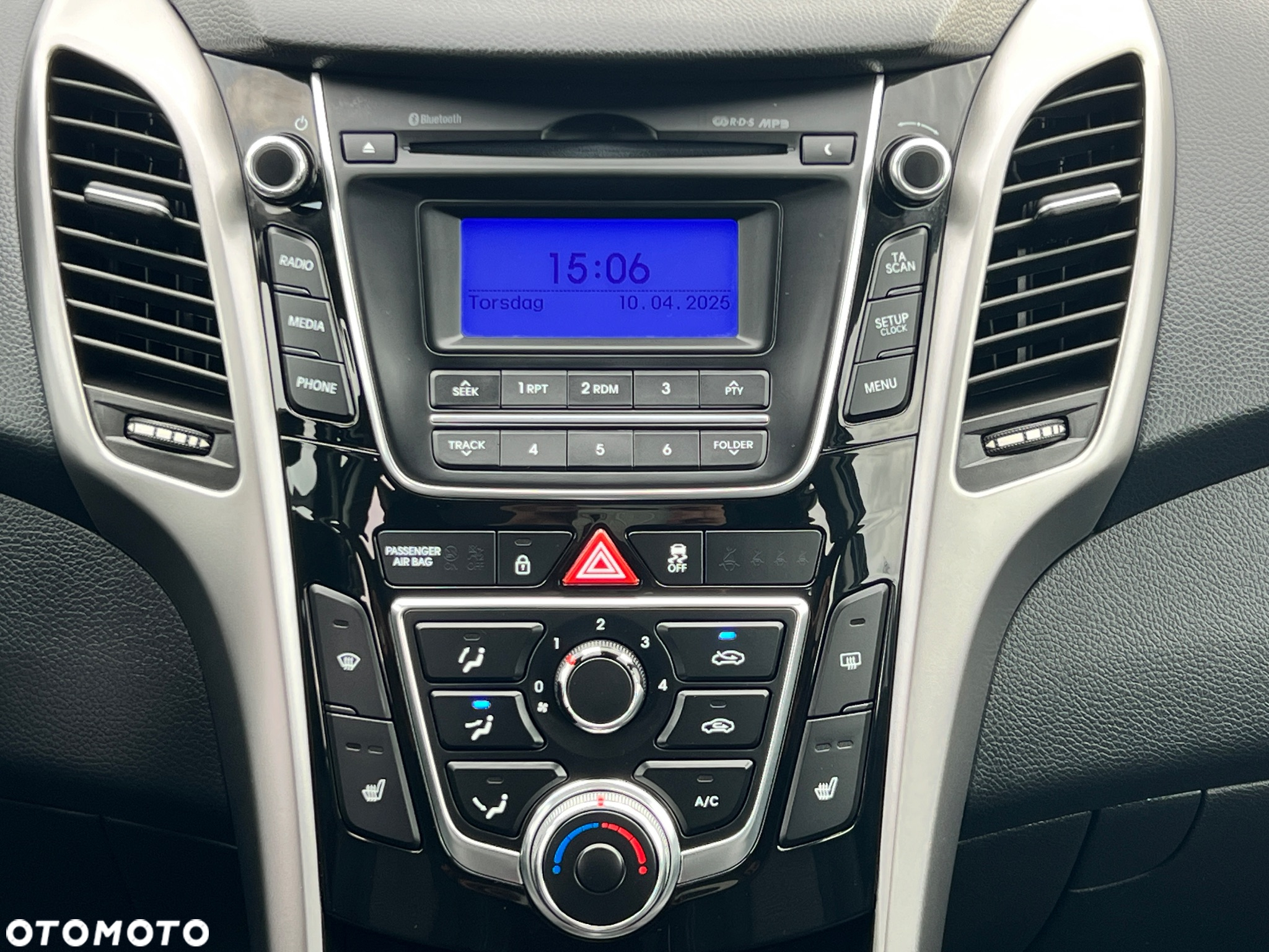 Hyundai i30 1.6 CRDi BlueDrive Premium - 27