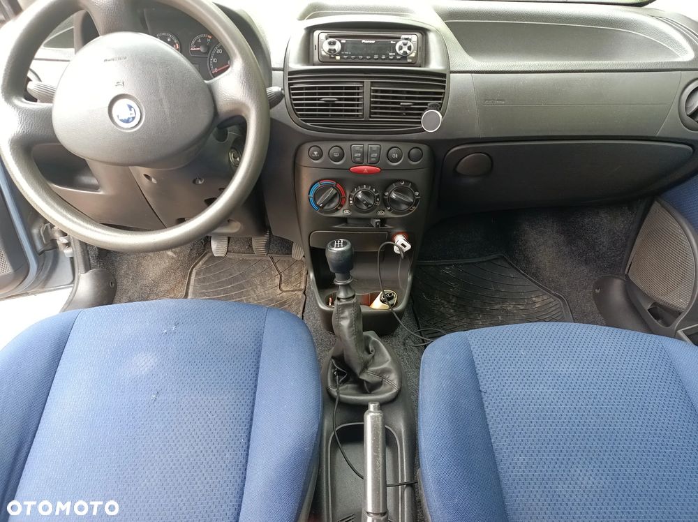 Fiat Punto 1.2 8V Active - 6