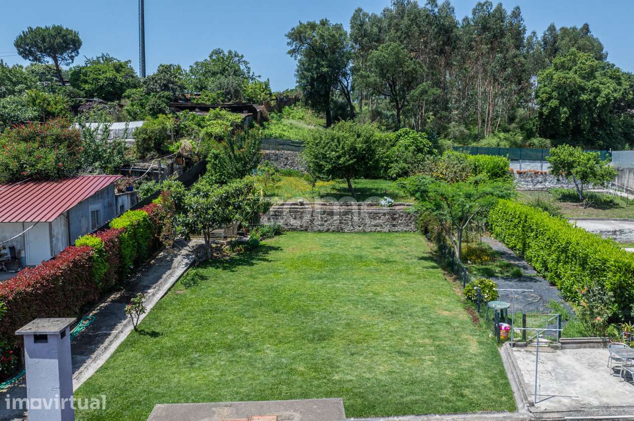Moradia Renovada com jardim e garagem em São Mamede do Coronado, Tr... - Grande imagem: 2/32