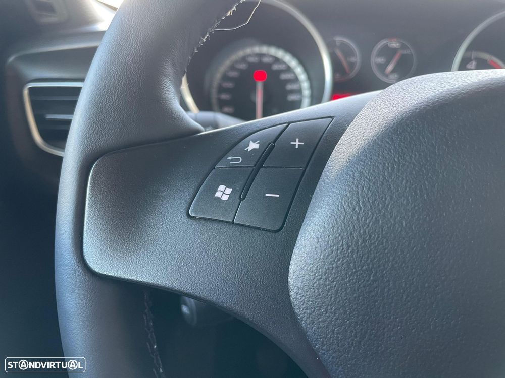 Alfa Romeo Giulietta 1.6 JTDm Corporate - 19