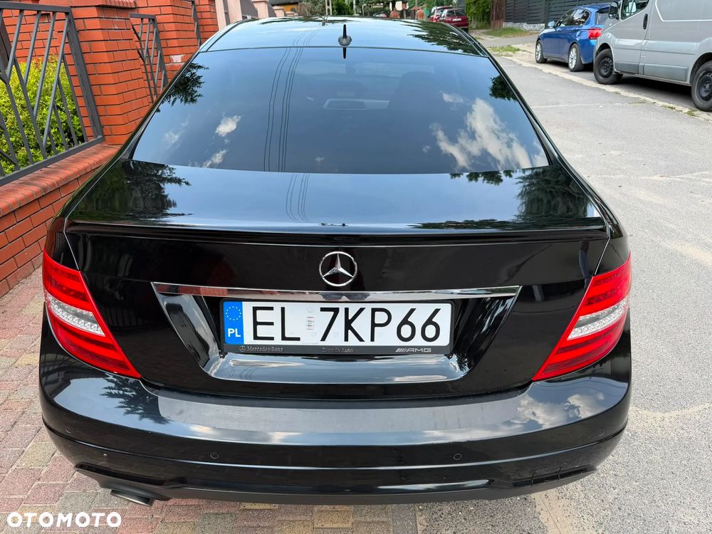 Mercedes-Benz Klasa C 180 - 23