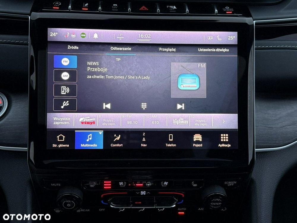 Jeep Grand Cherokee - 30