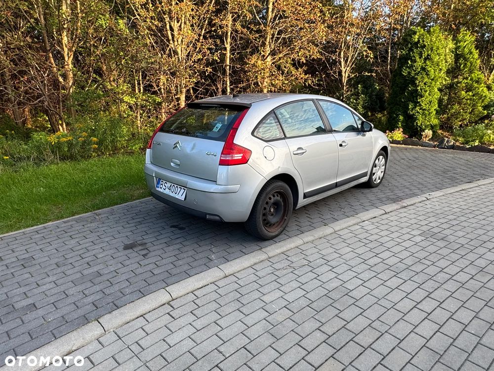 Citroen C4 2010 photo 5