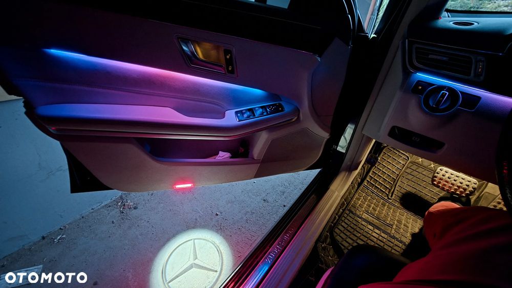Mercedes-Benz Klasa E 200 7G-TRONIC Elegance - 5