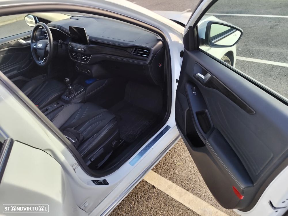 Ford Focus 1.0 EcoBoost MHEV Vignale - 22