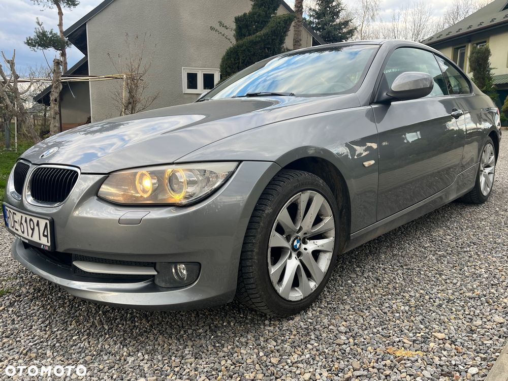 BMW Seria 3 320i - 3