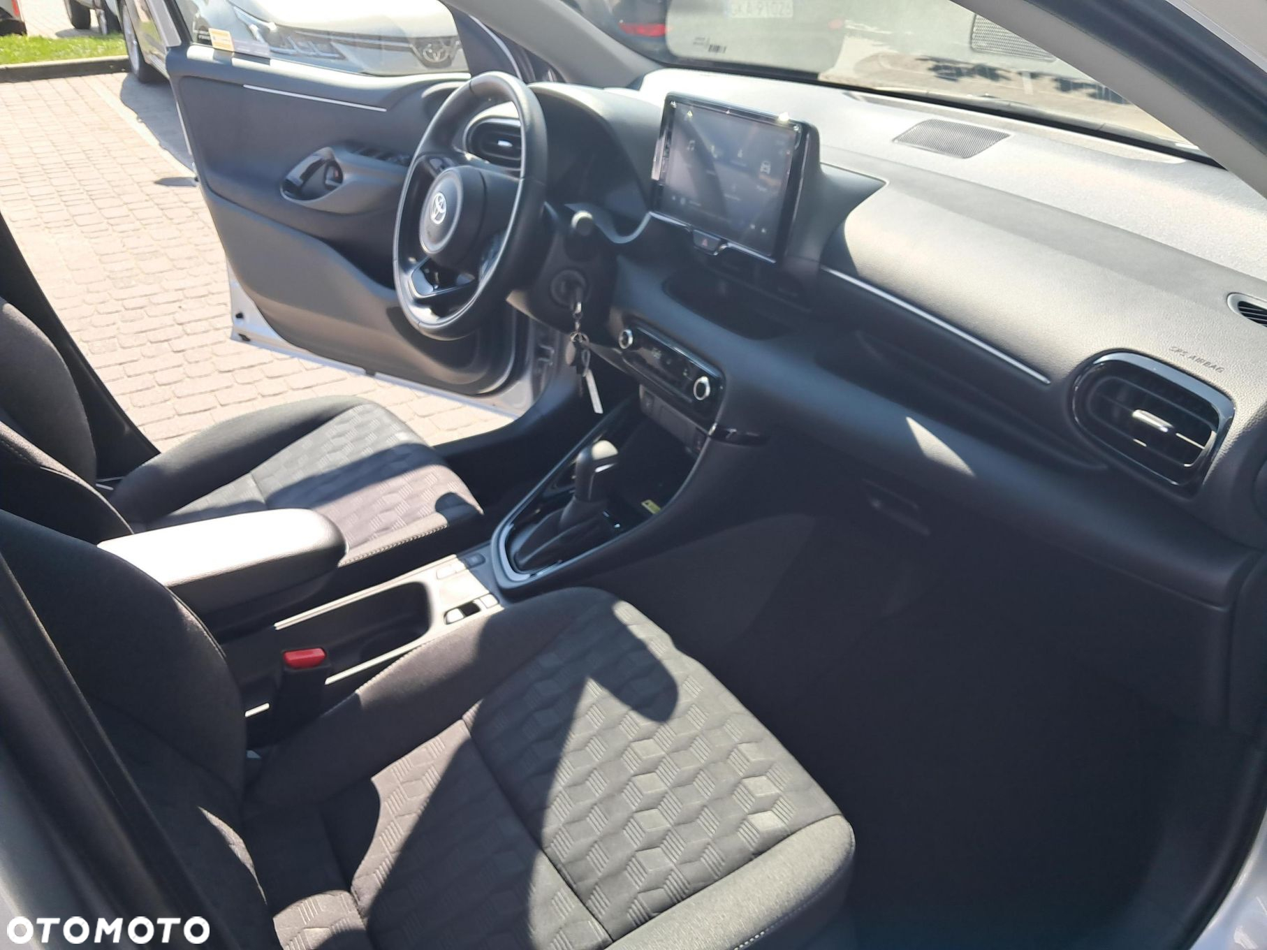 Toyota Yaris Hybrid 1.5 Style - 18