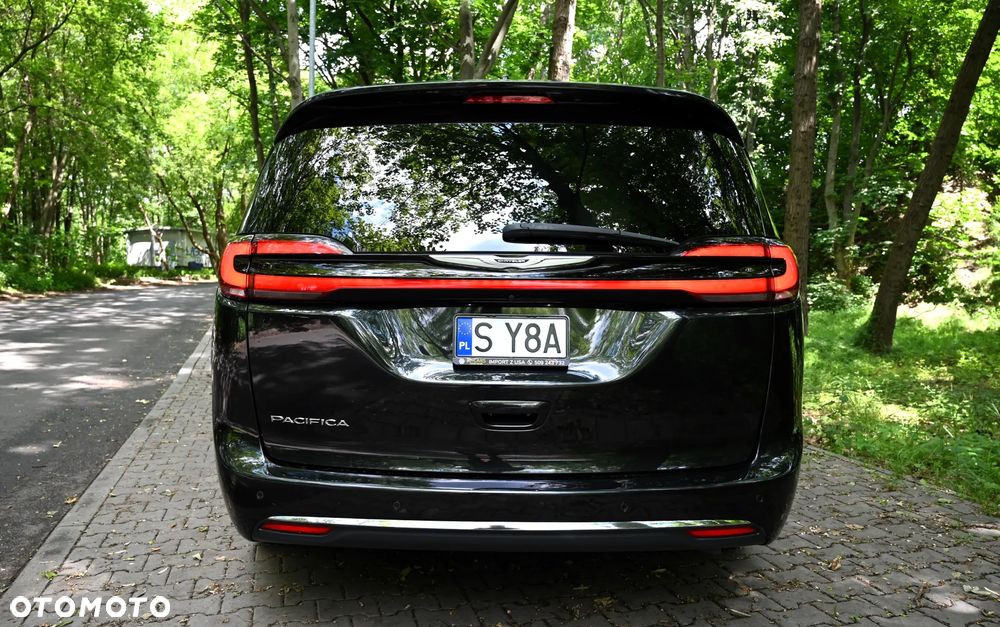 Chrysler Pacifica - 27