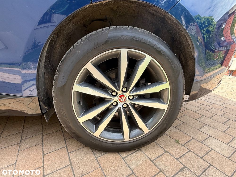 Jaguar F-Pace 2.0 i4P AWD R-Sport - 11