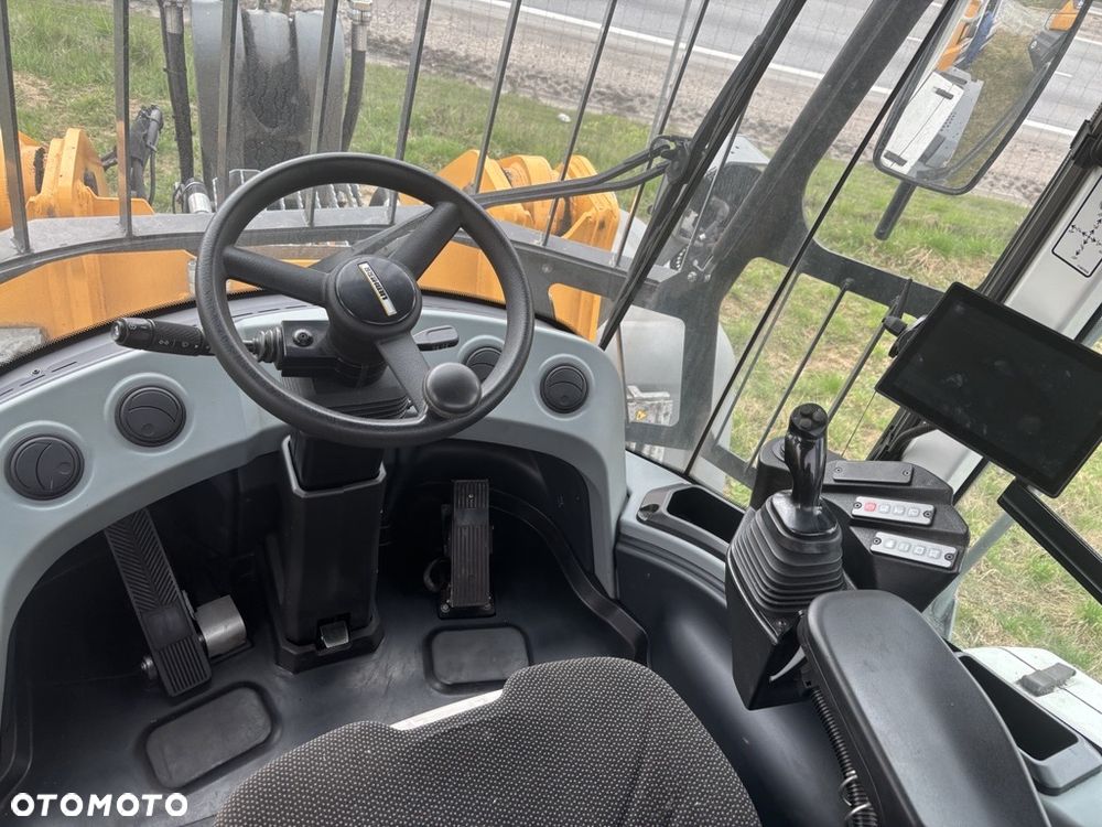 Liebherr L 580 IND Xpower - 10