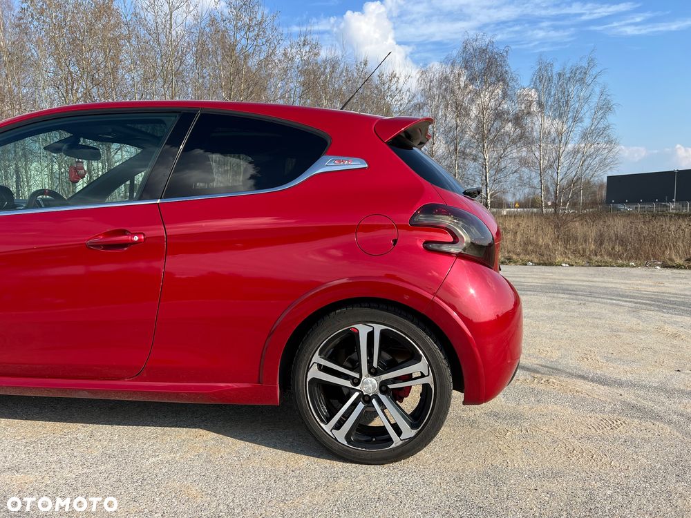 Peugeot 208 1.6 THP GTi - 16