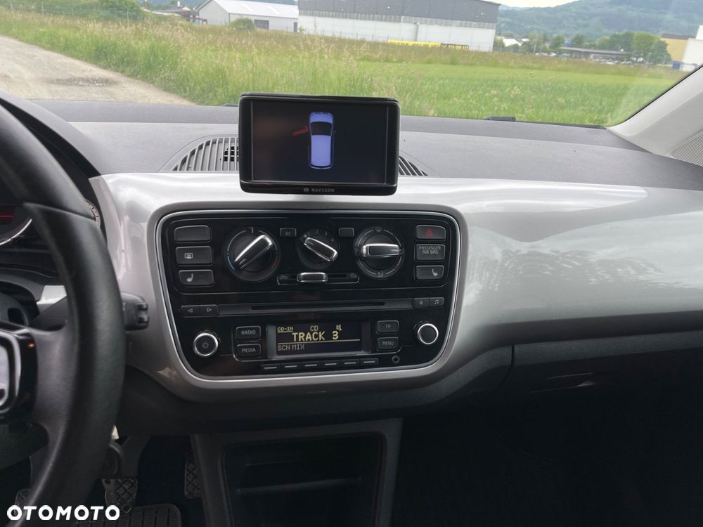 Volkswagen up! high - 14