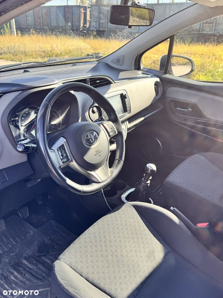 Toyota Yaris - 7
