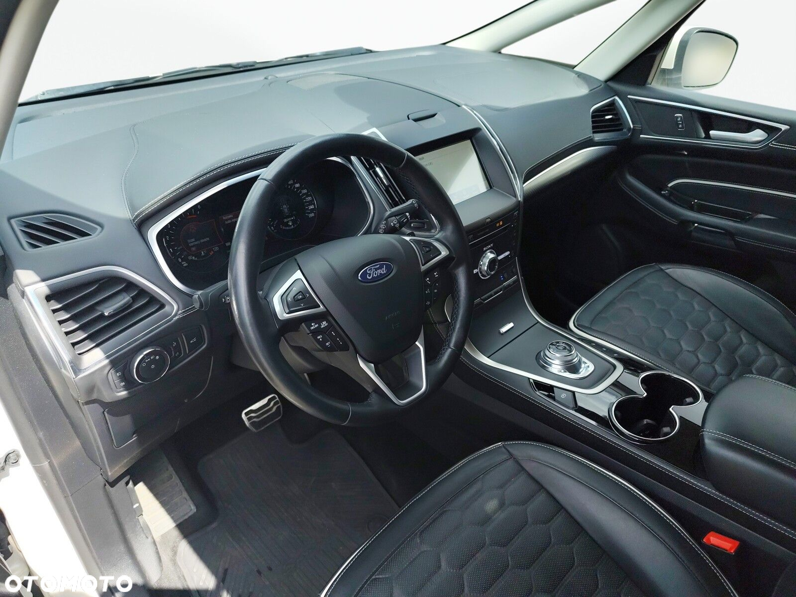 Ford S-Max - 9