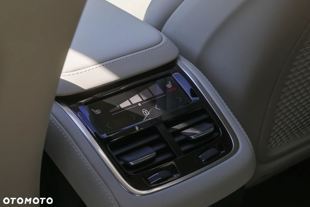 Volvo XC 90 B5 B AWD Ultra Bright 7os - 13