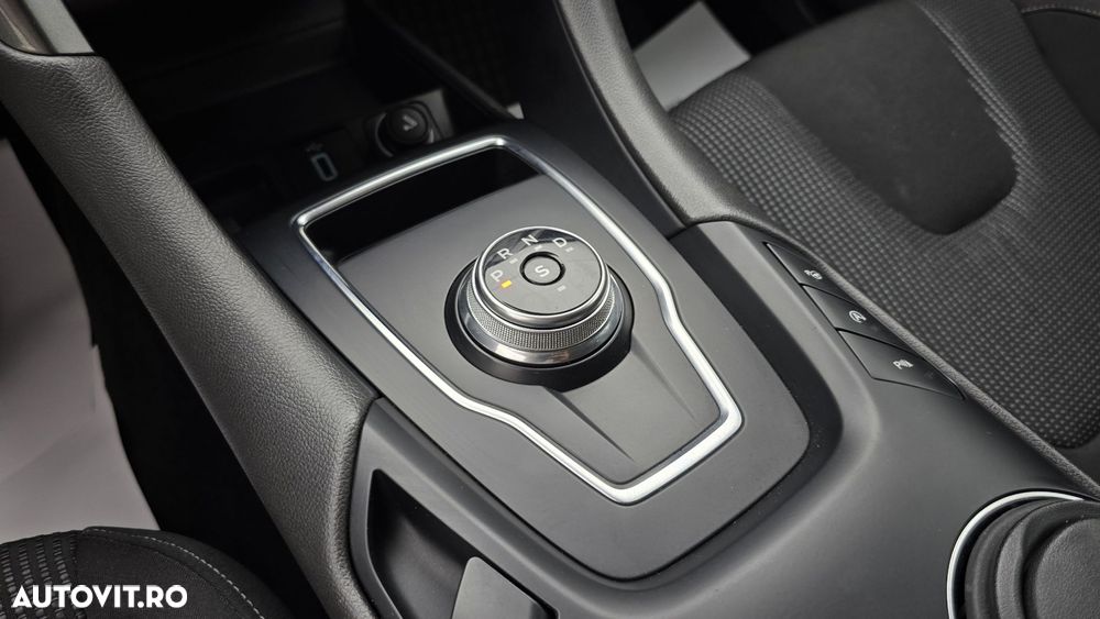 Ford Mondeo - 17