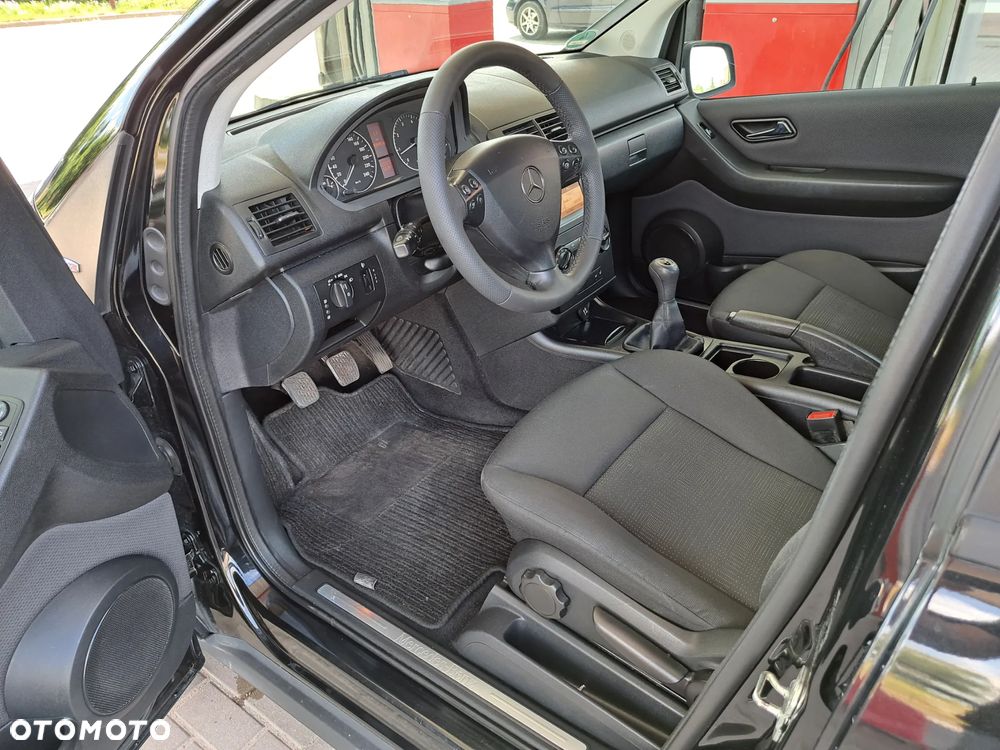 Mercedes-Benz Klasa A 160 BlueEFFICIENCY - 16