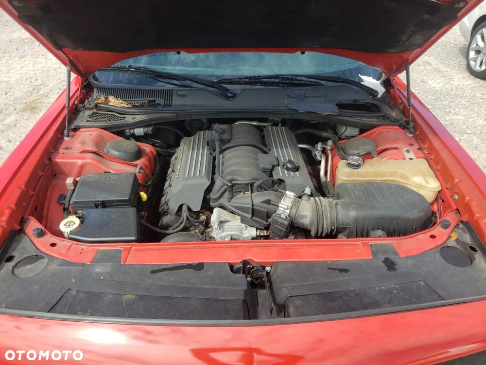 Dodge Challenger - 11