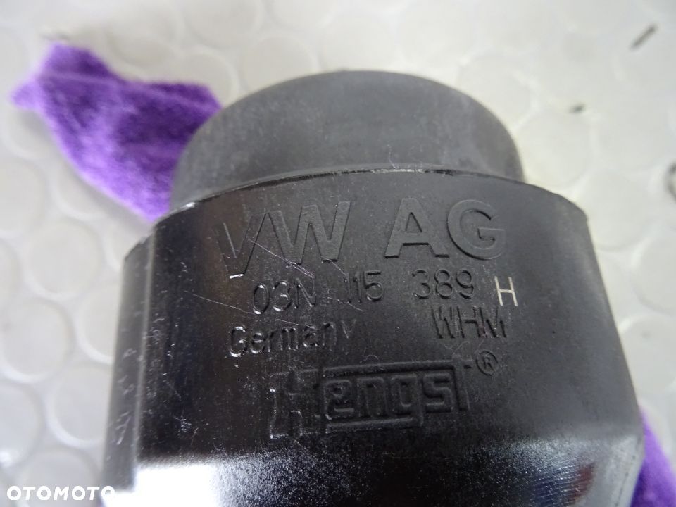 03N115389H podstawa filtra oleju 2.0 TDI CNH Audi A4 A5 A6 C7 czesci - 3