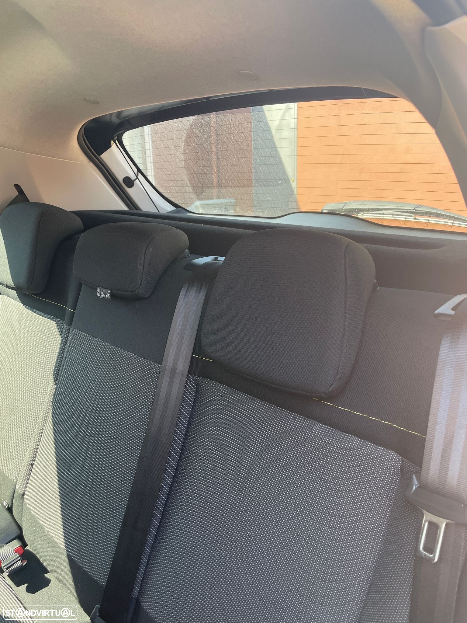 Citroën C3 1.2 PureTech Shine - 5