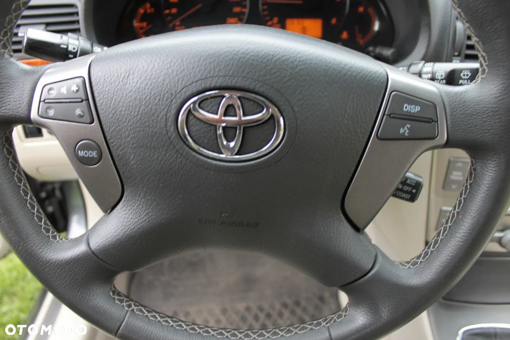 Toyota Avensis 2.2 D-CAT Executive - 23