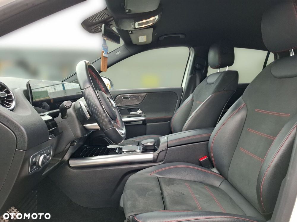 Mercedes-Benz GLA 200 mHEV AMG Line 7G-DCT - 14