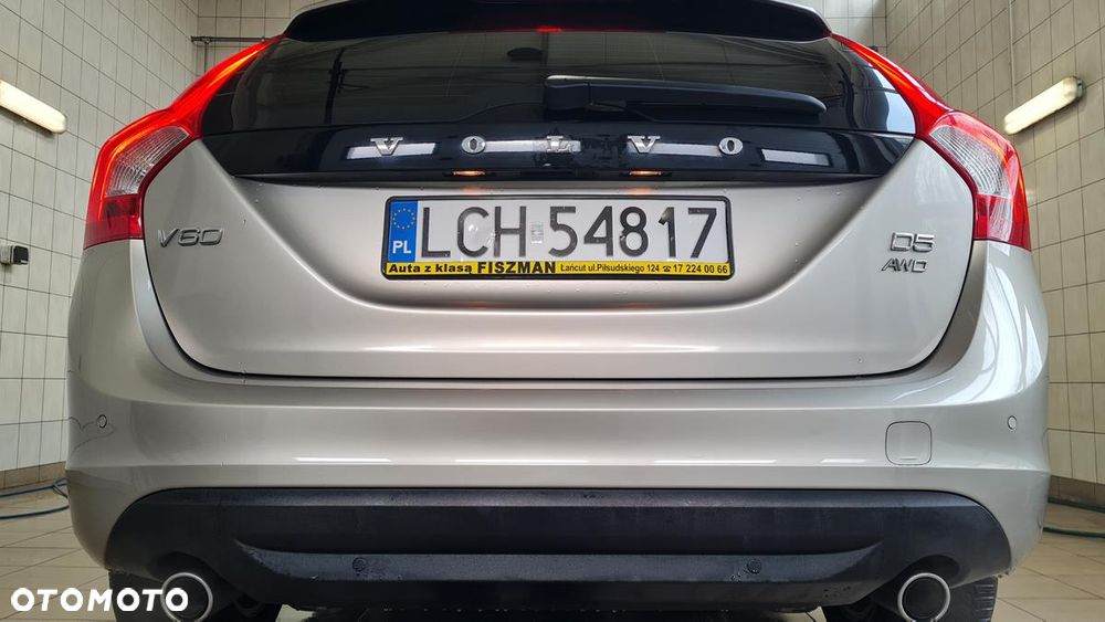 Volvo V60 D5 AWD Geartronic Momentum - 7