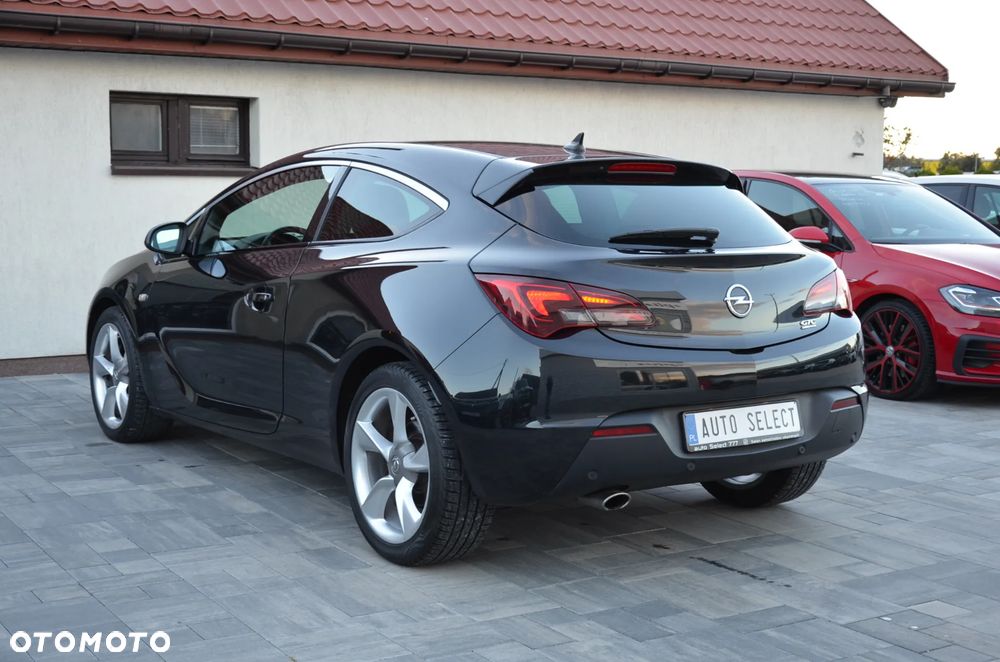 Opel Astra 1.6 Turbo Sport - 11