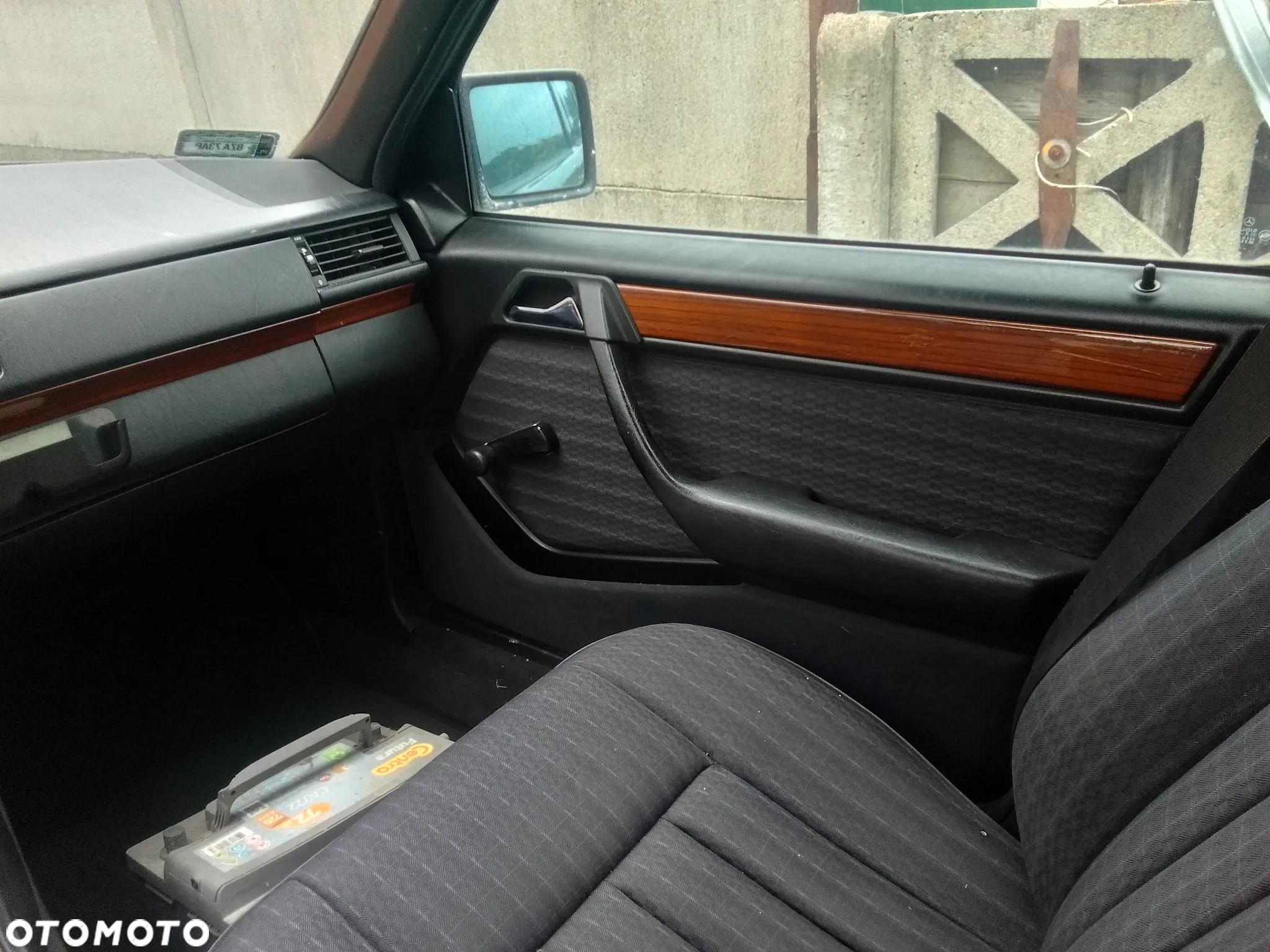 Mercedes-Benz W124 (1984-1993) - 14