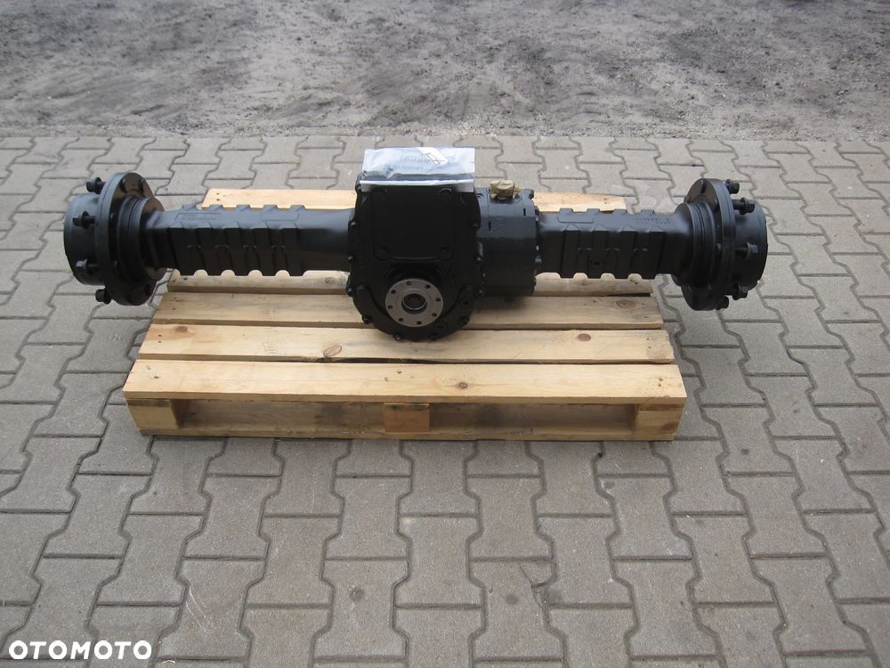 Most Dana Spicer 7468231 Bobcat L85 sztywny tył 8 szpilej - 2