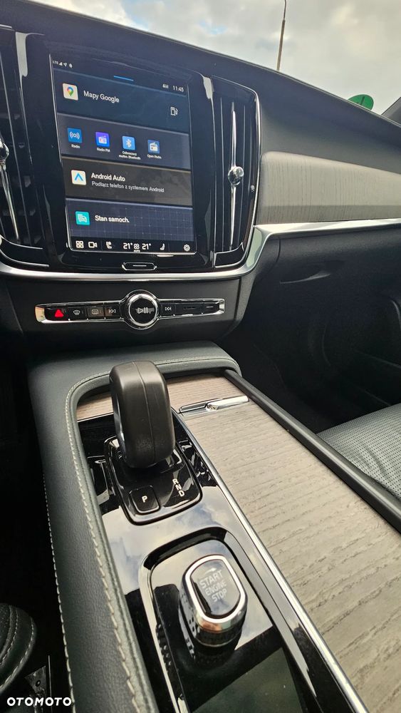 Volvo V90 Cross Country - 19