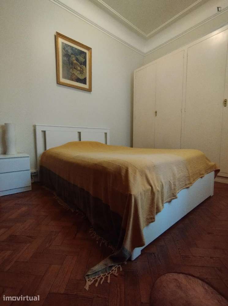 Quarto - localizado em Marquês de Pombal Lisbon - Grande imagem: 2/14