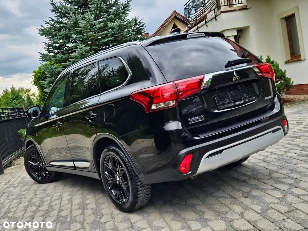 Mitsubishi Outlander - 8