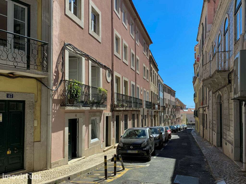Apartamento T2 Duplex Remodelado no Príncipe Real – Lisboa - Grande imagem: 3/28