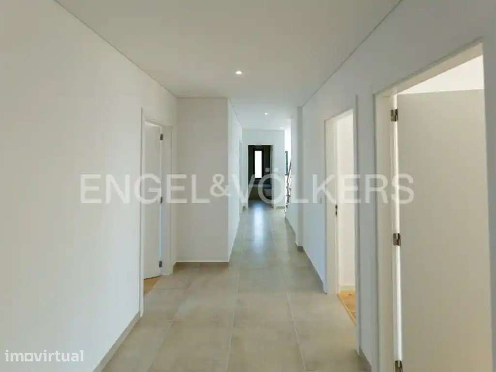 Apartamento duplex T4 com fantástico terraço panorâmico - Grande imagem: 3/40