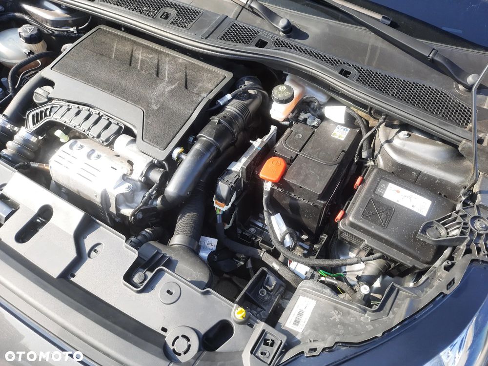 Peugeot 208 1.2 PureTech Allure S&S - 19