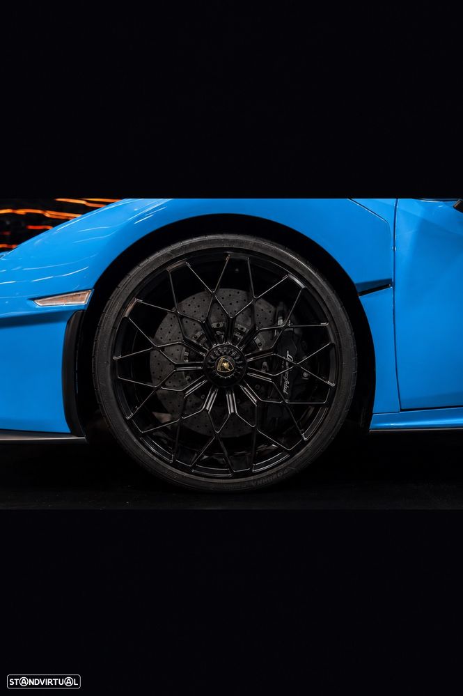 Lamborghini Huracán STO - 8