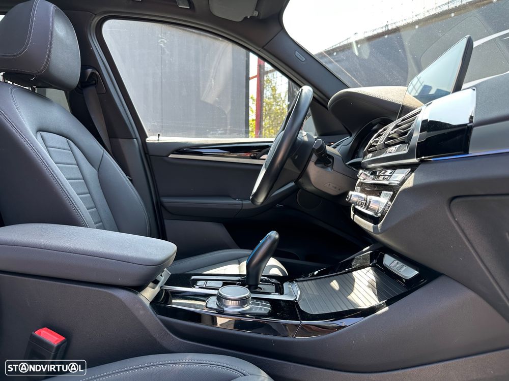 BMW iX3 Inspiring - 9