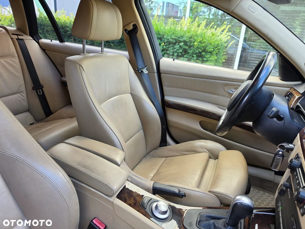 BMW Seria 3 325i - 13