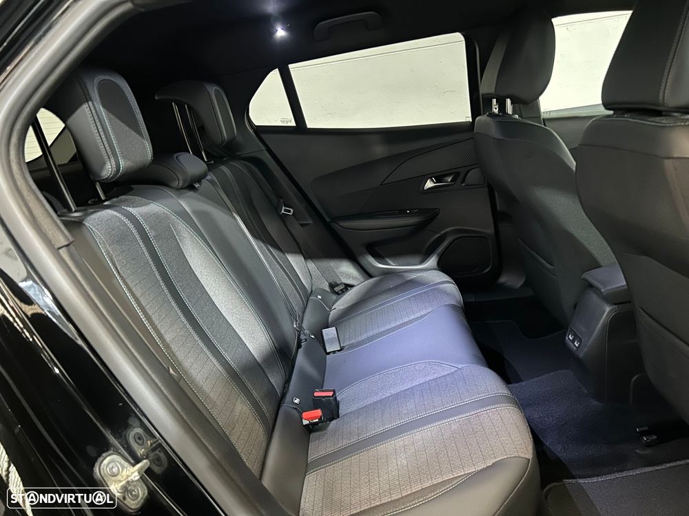 Peugeot 2008 1.2 PureTech Allure Pack - 18