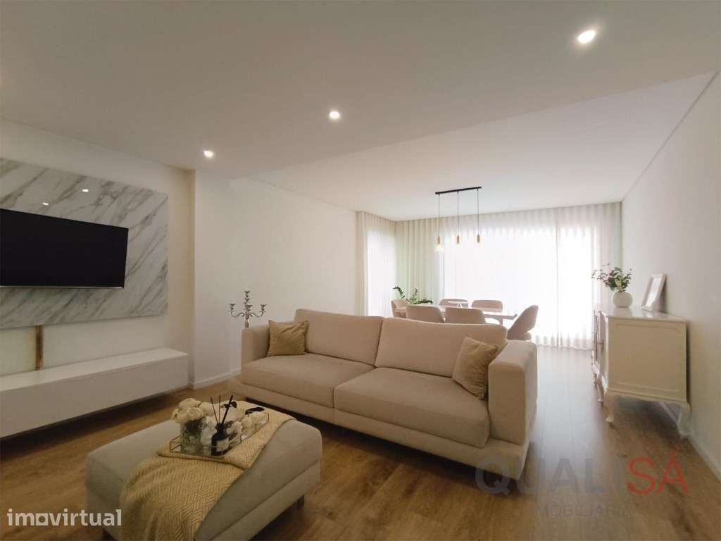 Apartamento T3 de gaveto com varandas, garagem fechada e excelentes... - Grande imagem: 4/47