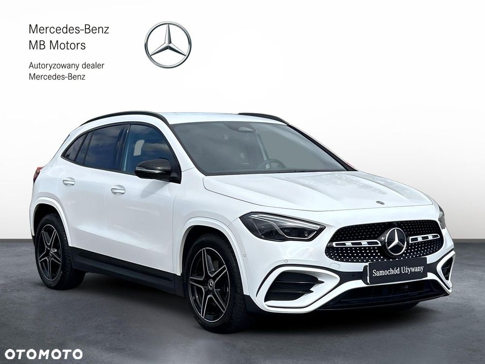 Mercedes-Benz GLA - 8
