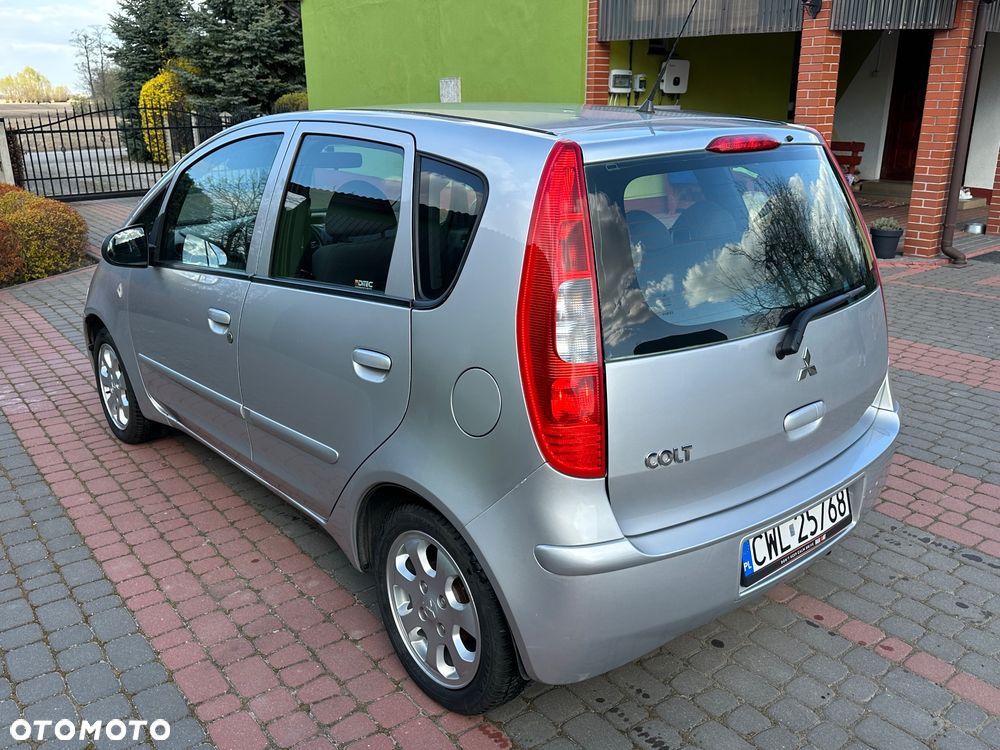 Mitsubishi Colt - 7