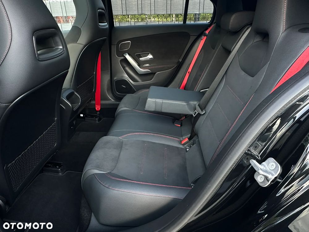 Mercedes-Benz Klasa A 35 AMG 4-Matic 8G-DCT - 22