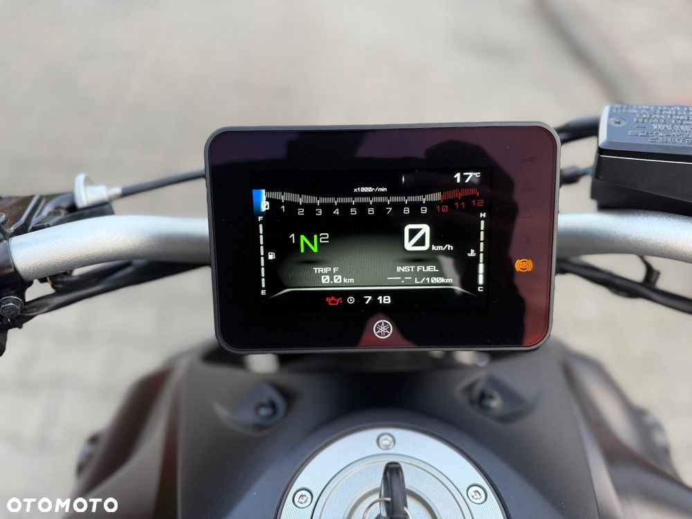 Yamaha MT - 28