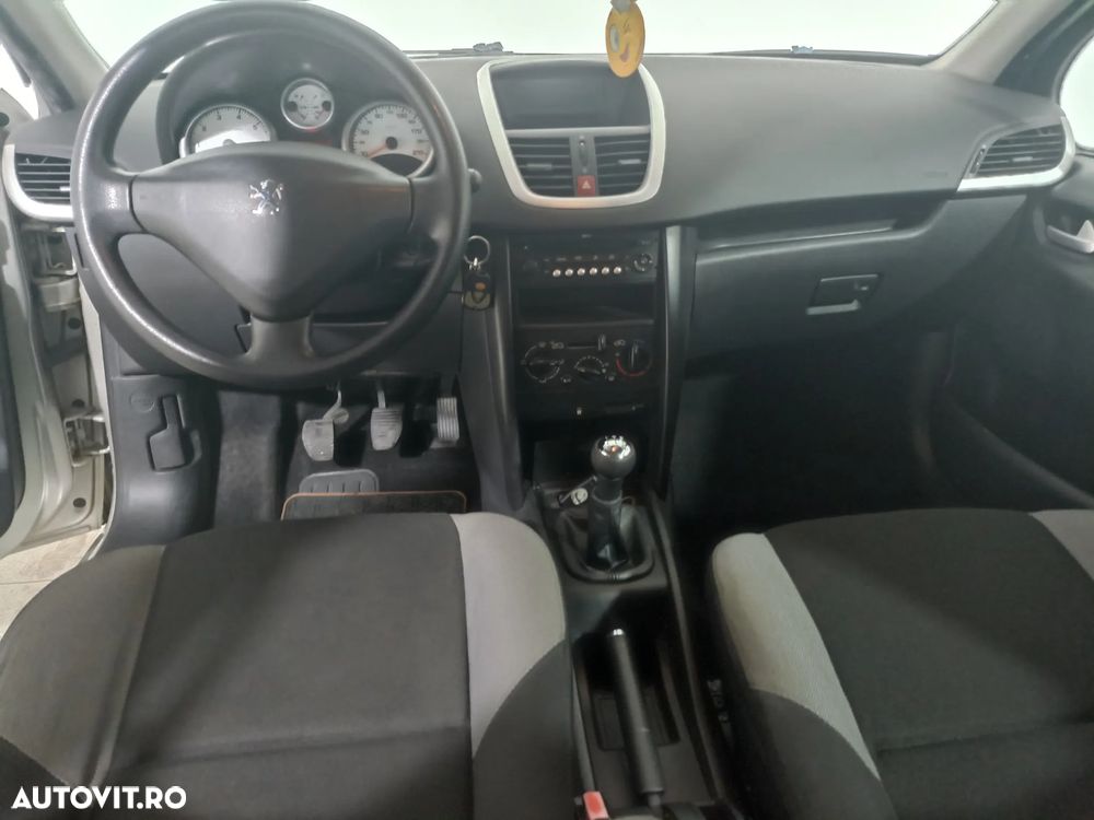 Peugeot 207 1.4E 16V Trendy - 8