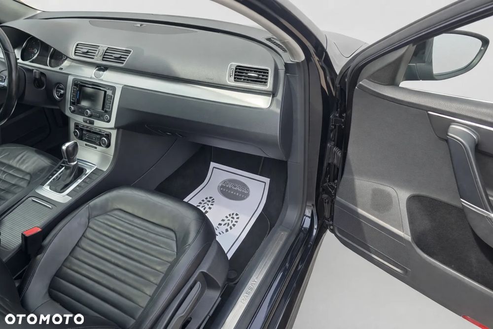 Volkswagen Passat Variant 2.0 TDI Highline DSG - 18